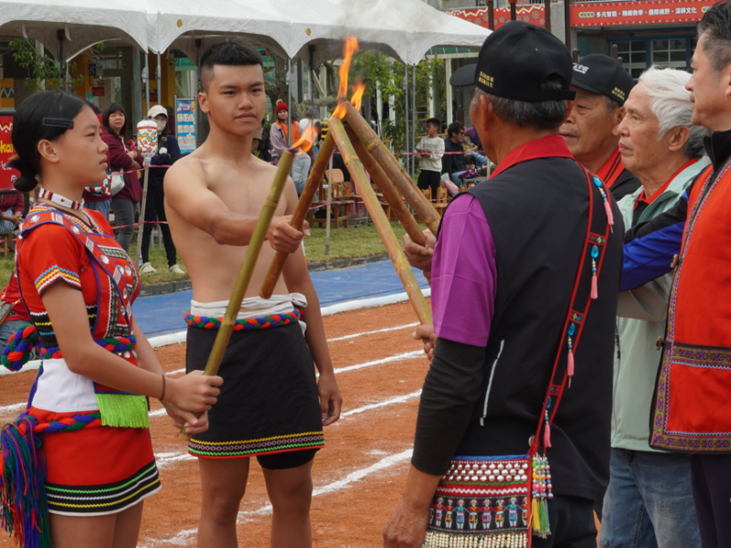春日國小「里校聯合運動會」部落耆老祈福 象徵祖靈庇佑